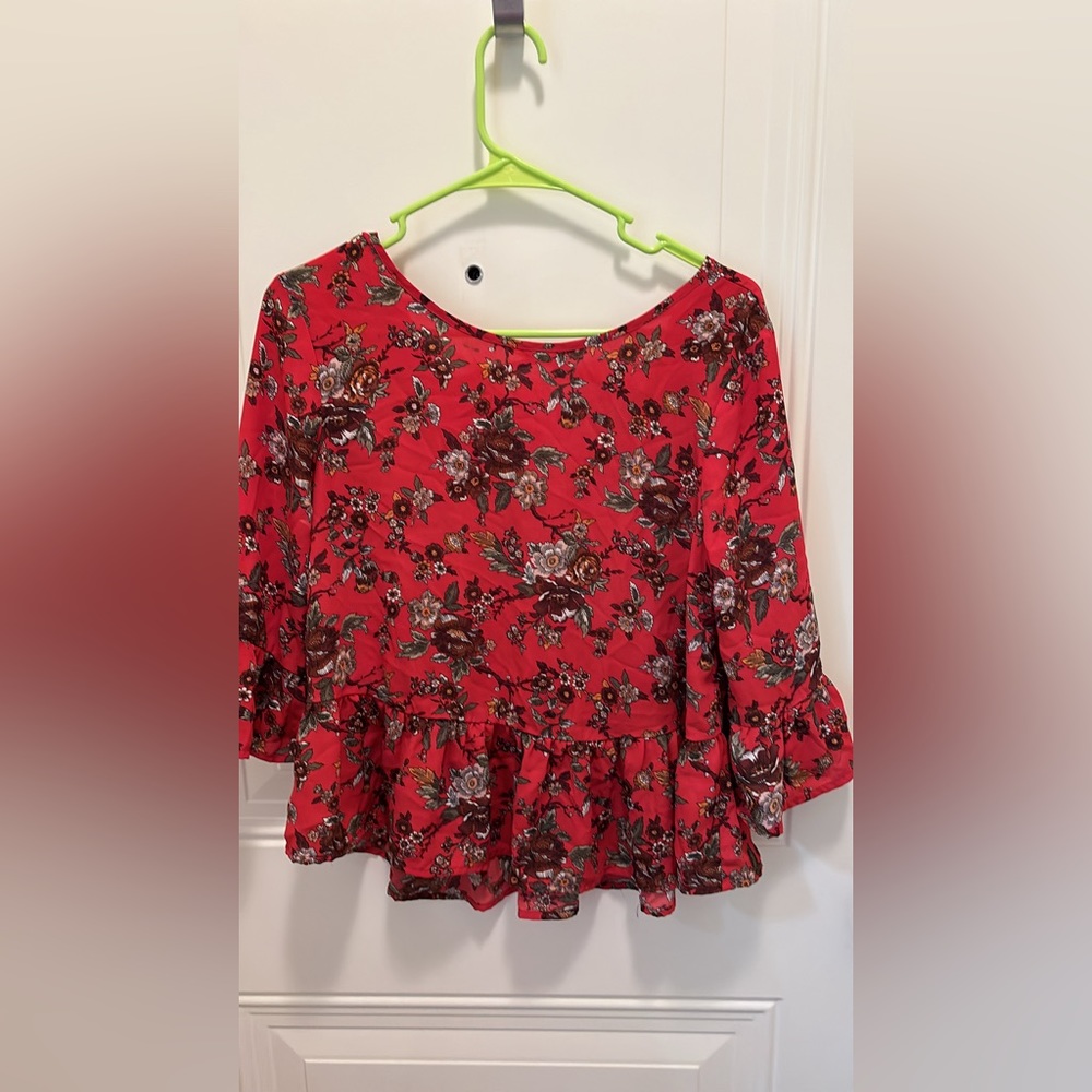 One Clothing floral top